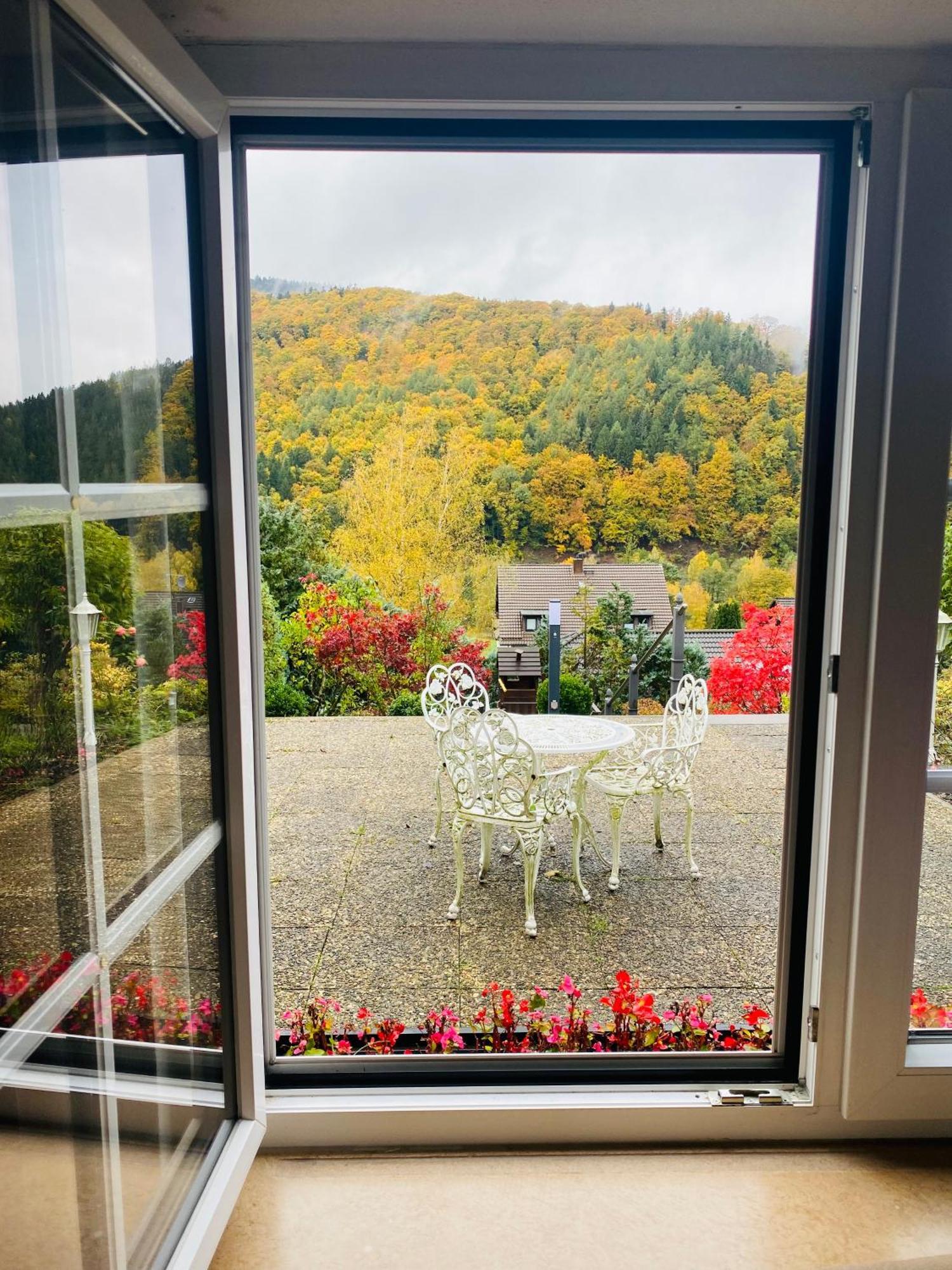 Hills Hut Villa Лангелсхайм Екстериор снимка